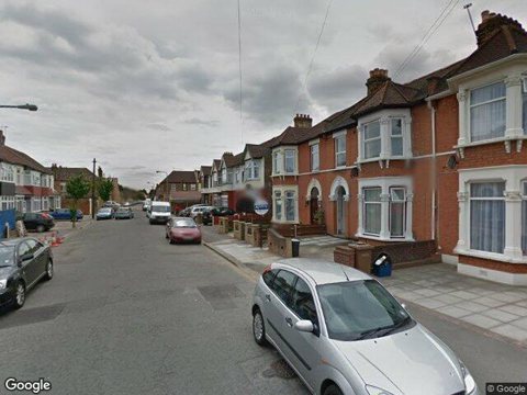 16 Kenilworth Gardens, Ilford