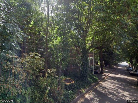 The Beeches, Luton