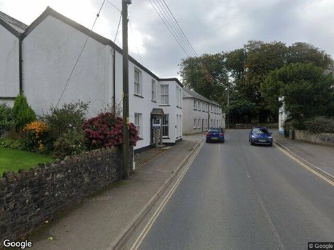 The Roses, Holsworthy
