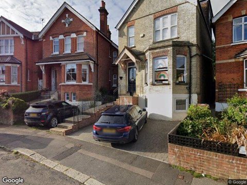 1 Fengates Road, Redhill