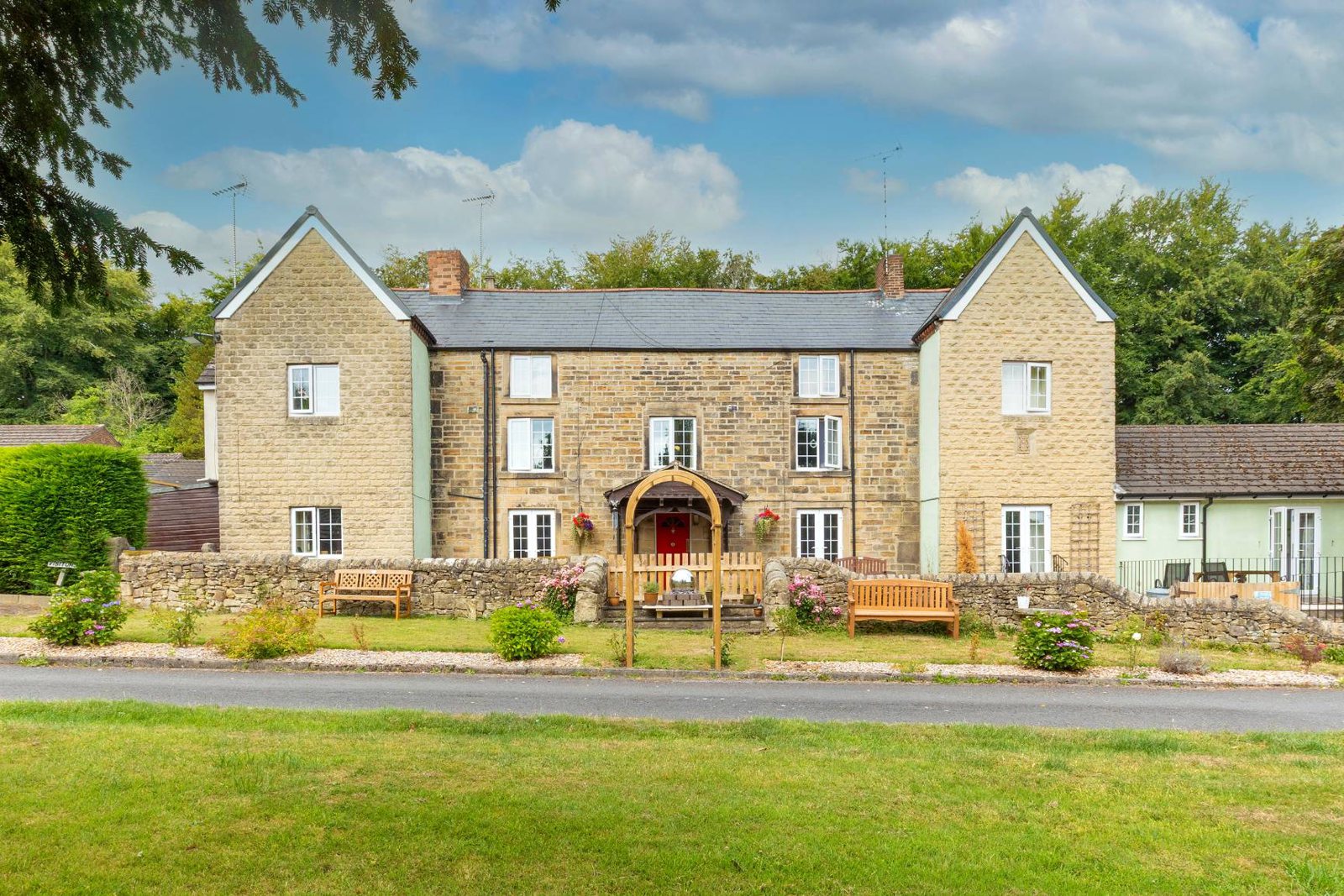 Photo of Hollybank House