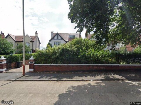 74 Cambridge Road, Southport