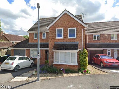15 Mossmead, Chippenham