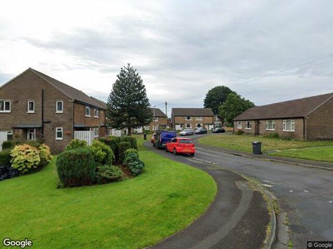 100 Pennine Crescent, Huddersfield